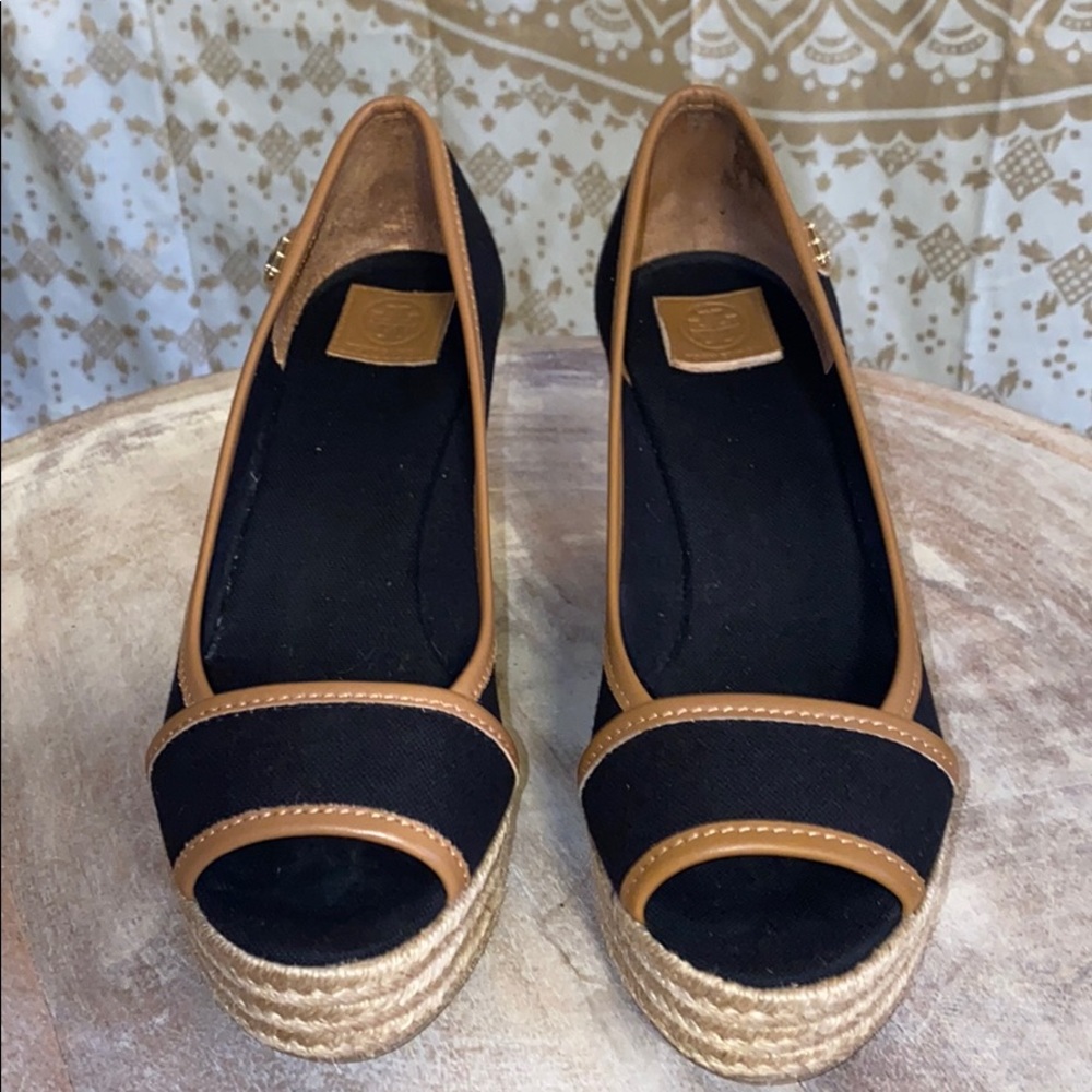 Tory Burch navy blue wedges